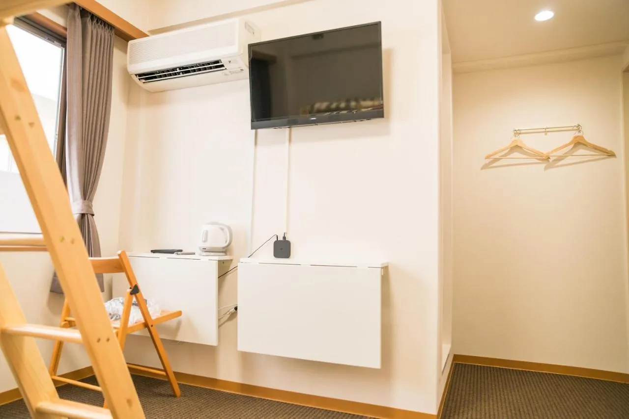 Orange Hotel Osaka Värdshus